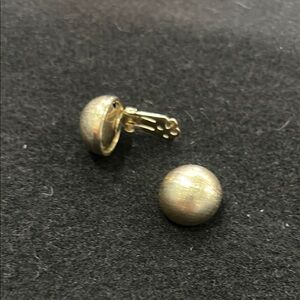 vintage carr clip on earrings